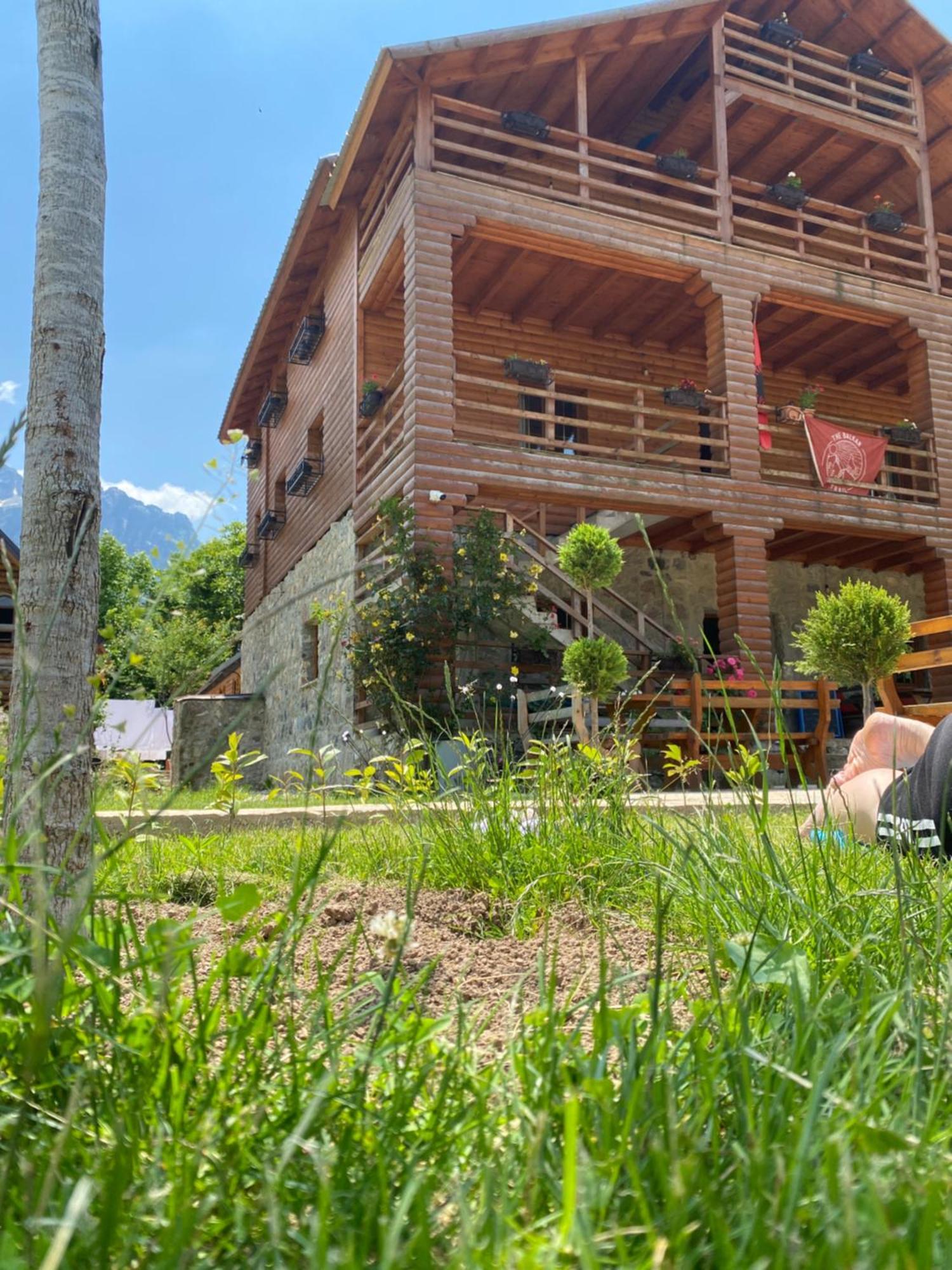 Bujtina Dreni Otel Theth Dış mekan fotoğraf