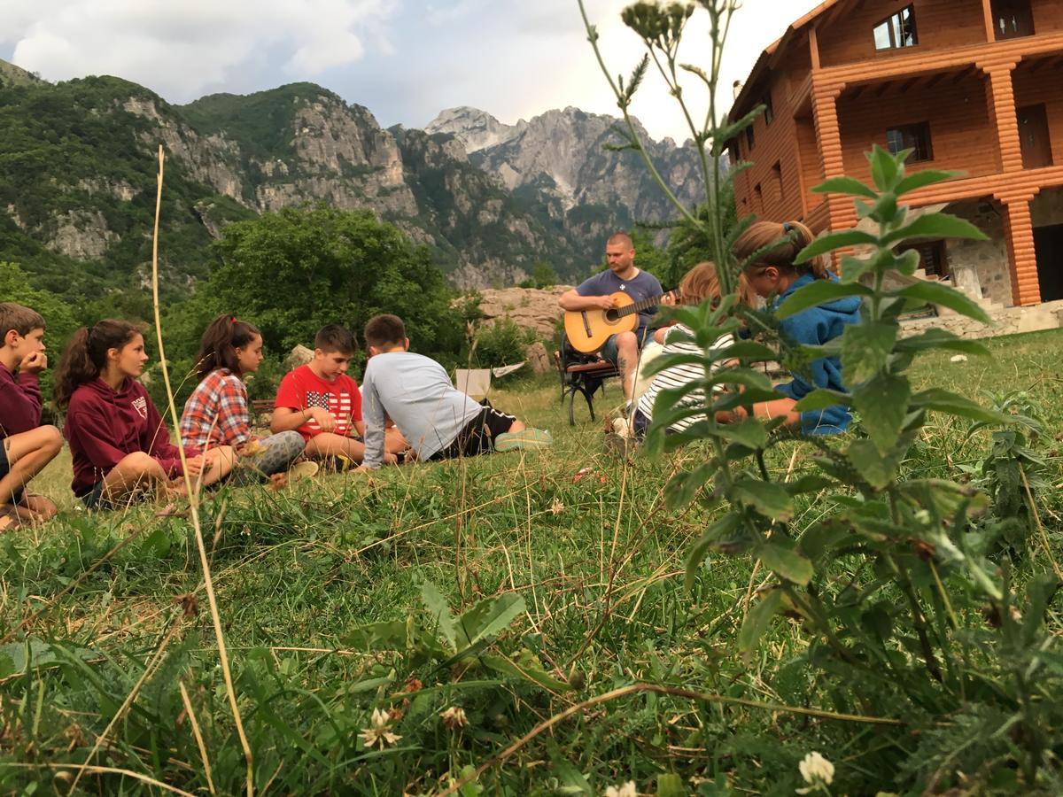 Bujtina Dreni Otel Theth Dış mekan fotoğraf